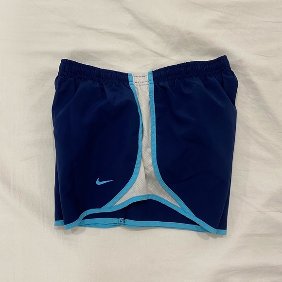 nike shorts - Picture 2 of 3